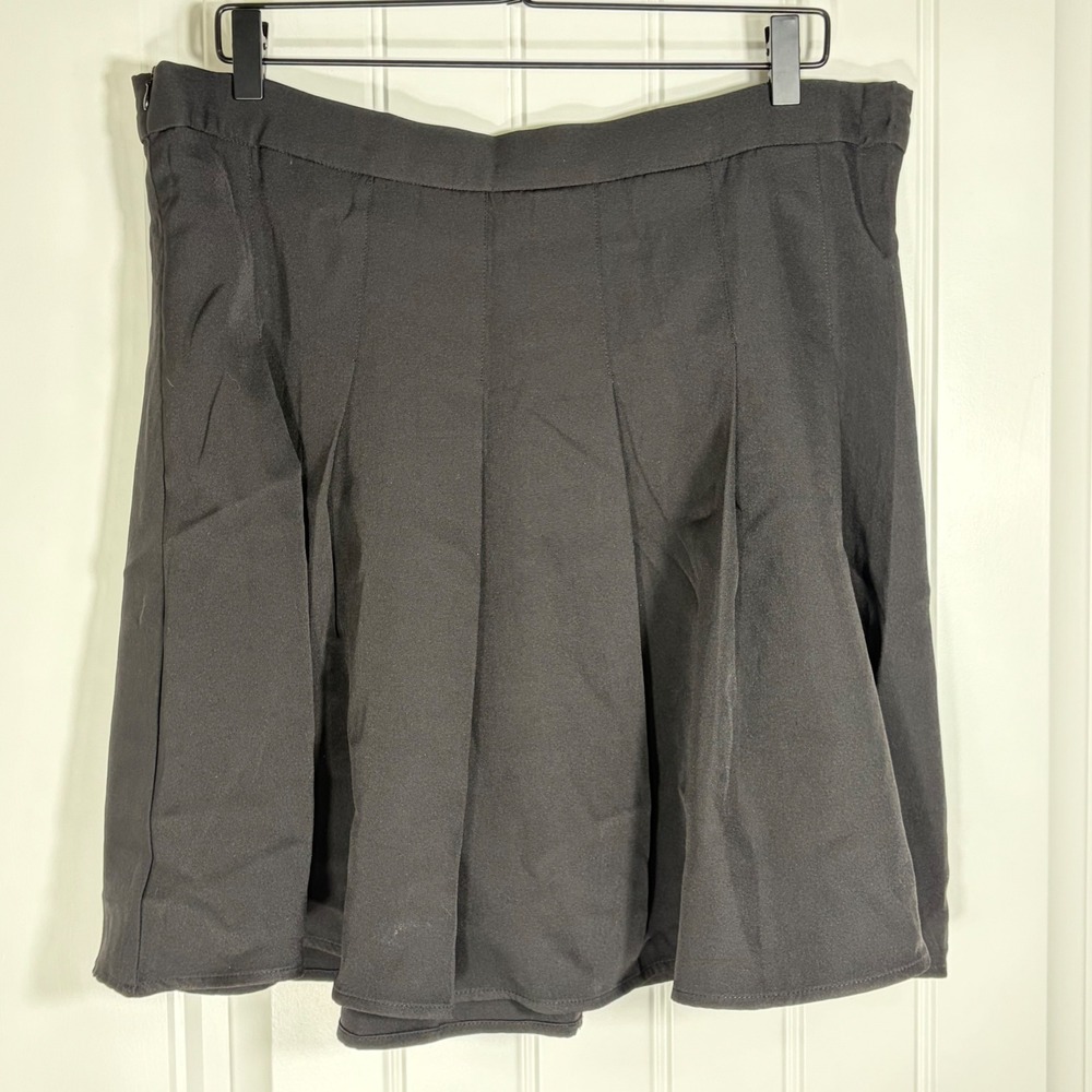 Shein Curve Black Pleated Mini Skirt Plus Size 2XL High Waisted Schoolgirl Skirt